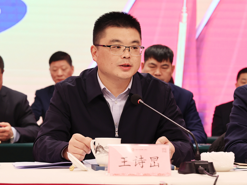 王詩旵_副本.jpg